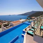 Villa Pirlanta, Kalkanvilla